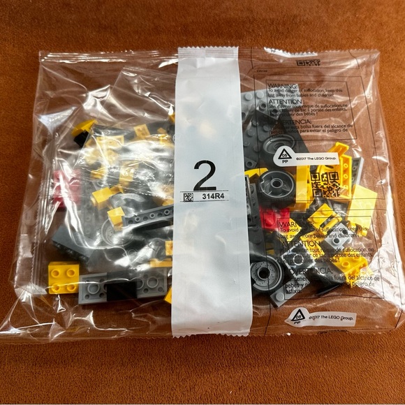 LEGO Speed Champions Mercedes AMG SL 63 Set 76924 New ONLY - Picture 4 of 6